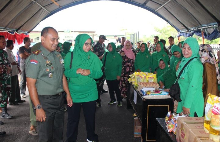  Kodim 1311/Morowali Gelar Pasar Murah dan Bagi THR Sambut Hari Raya Idul Fitri