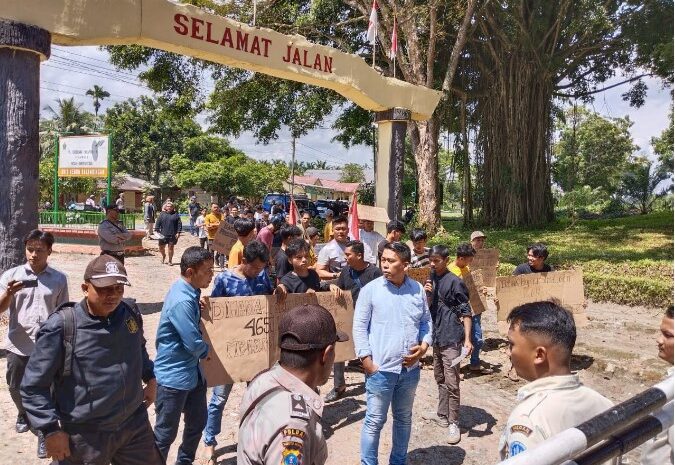  Dikawal Sat Samapta, Warga Nagori Tangga Batu Tuntut Sarana Olahraga dari PTPN IV