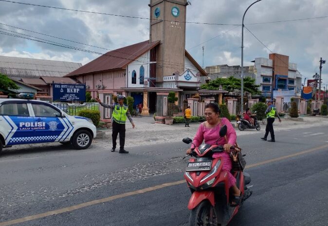 Satlantas Polres Batubara Gelar Patroli dan Pengamanan Gereja