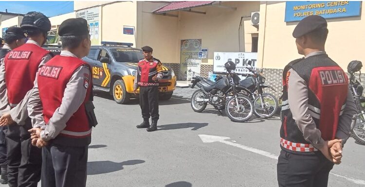 Polres Batubara Gelar Patroli Skala Besar Pengamanan Logistik di Kantor KPU