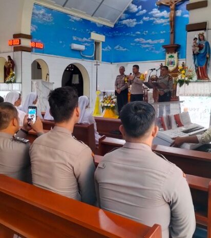 Kapolres Sibolga Hadiri Minggu Kasih di Gereja Katedral