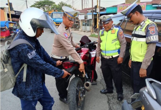 Satlantas Polres Batubara Tindak Pengendara Pengguna Knalpot Brong