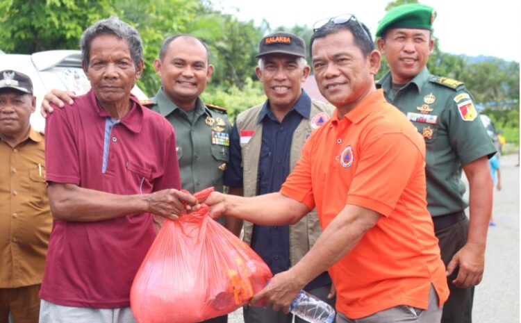  Dandim 1311/Morowali dan Kaban BPBD Bantu Korban Banjir di Tran Desa Wosu