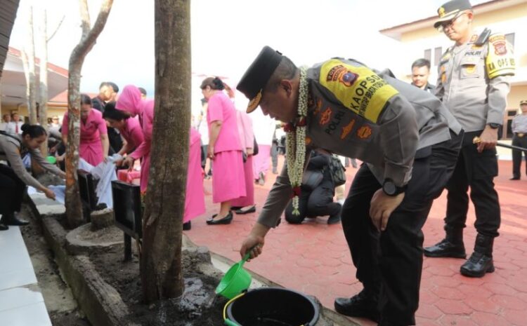 Kunker ke Polres Taput, Kapolda Sumut Harap Polisi Jadi Pelopor Kebaikan