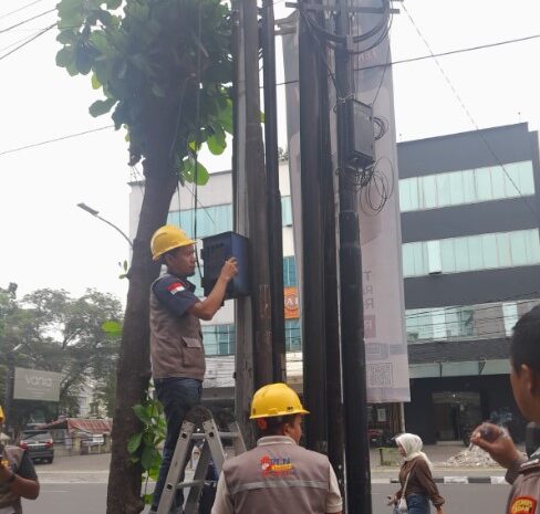 Dukung Pemko Medan Tertibkan Parkir Liar, PLN Cabut KWH Meter Pedagang Martabak di Jalan Gajah Mada