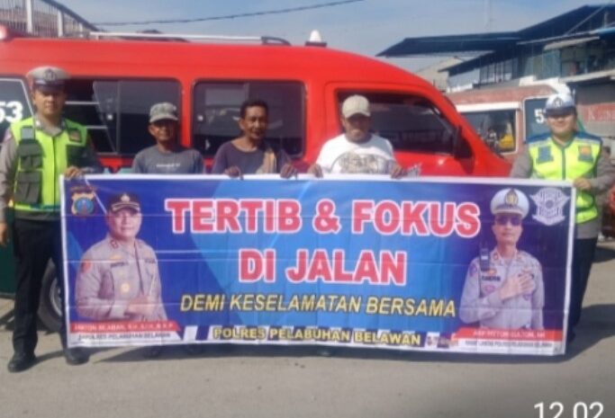 Sat Lantas Polres Pelabuhan Belawan Sosialisasi Kamseltibcar Lantas di Terminal Gabion