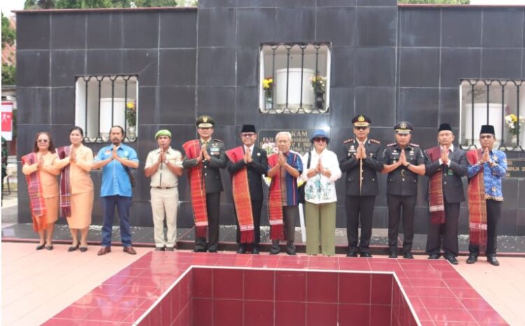  Kapolres Toba Hadiri Upacara Peringatan Hari Gugurnya Pahlawan Nasional Raja Sisingamangaraja XII Ke-117