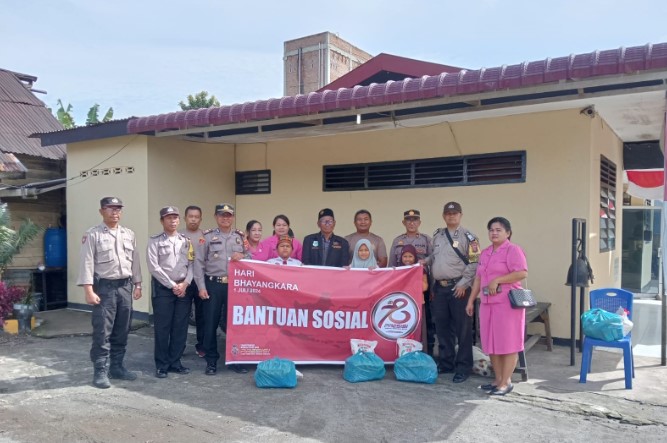  Sambut HUT Bhayangkara, Polsek Saribudolok Santuni Anak Yatim dan Bersihkan Rumah Ibadah