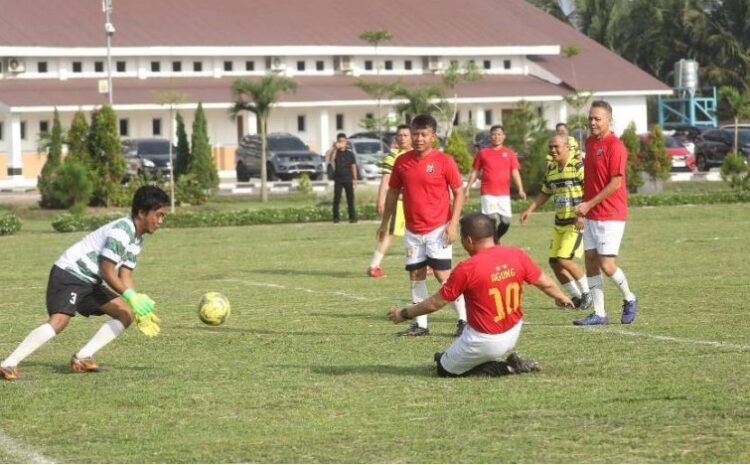  Epic!!! Pertandingan Sepak Bola Antara Wartawan dan PJU Polda Sumut