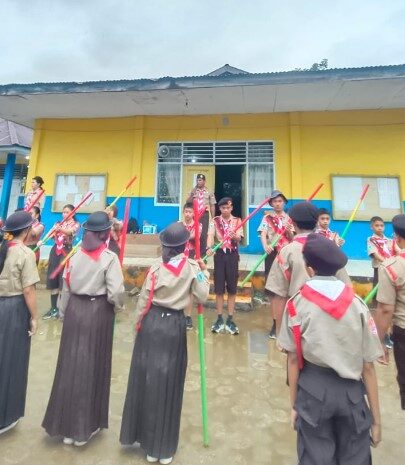 Babinsa Koramil 1311-03/Pts Sertu Pamilu Laksanakan Pembinaan Pramuka Tingkat Penggalang di Bumi Perkemahan Kwartir Cabang Morowali Utara