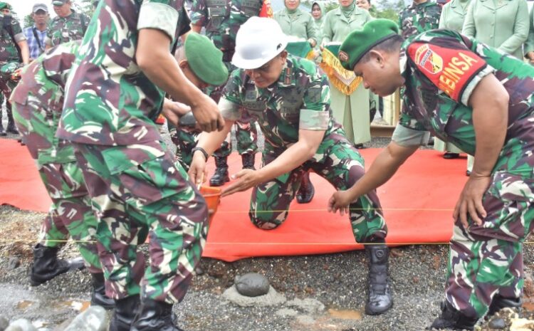 Pangdam XIII/Merdeka dan Danrem 132/Tadulako Letakkan Batu Pertama Pembangunan Media Center Kodim 1311/Morowali