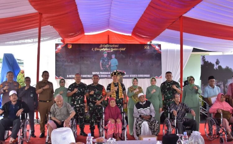 Pangdam XIII/Merdeka Berbagi Tali Asih Kepada Masyarakat Kabupaten Morowali