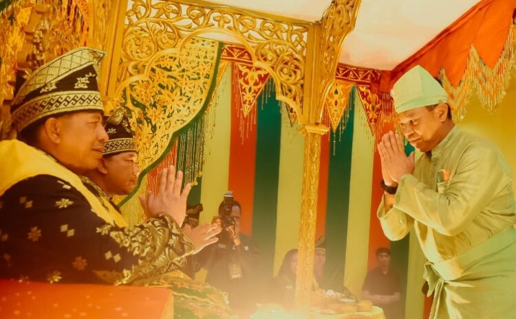  Pj Bupati Batubara Hadiri Penganugerahan Gelar Adat Bupati Siak