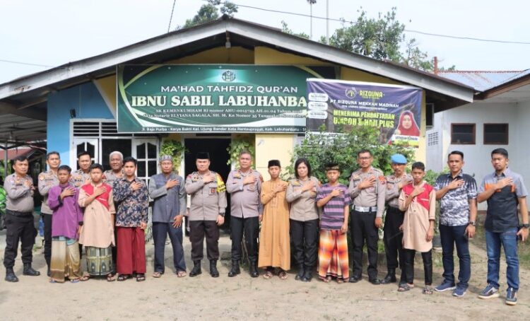  Kapolres Labuhanbatu: Penyerahan Hewan Qurban, Wujud Solidaritas dan Kepedulian Polri kepada Masyarakat