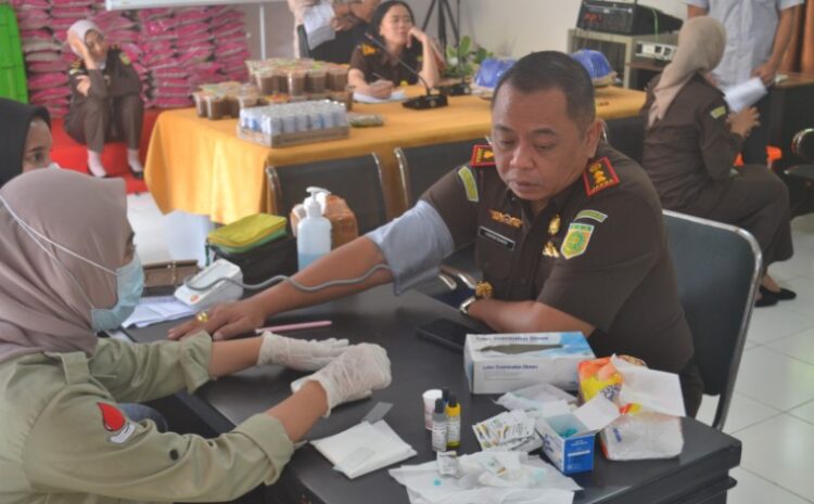  Sambut HBA Ke-64, Kejari Morowali Gelar Donor Darah Wujud Kepedulian Terhadap Sesama