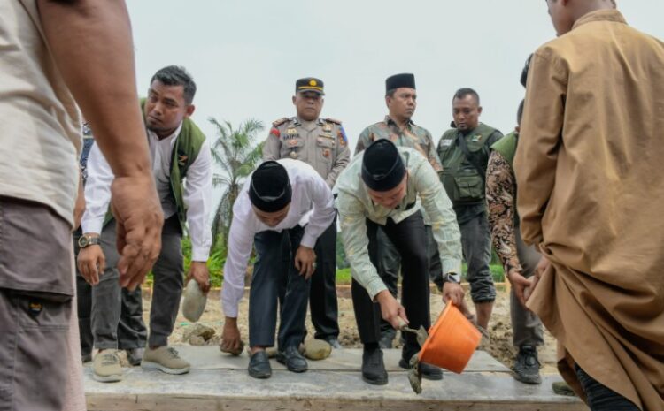  Wabup Adlin Tambunan: “ Jadikan Pondok Pesantren SYD Sebagai Wadah Pembentukan Karakter Islami”