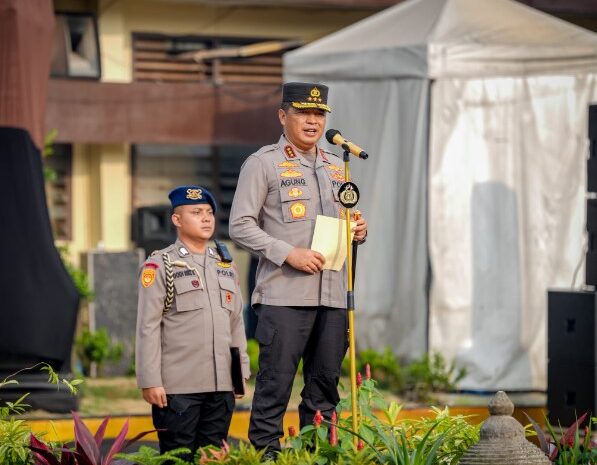  Pimpin Apel Pagi, Kapolda Sumut Berikan Penghargaan Personel Berprestasi di Polrestabes Medan