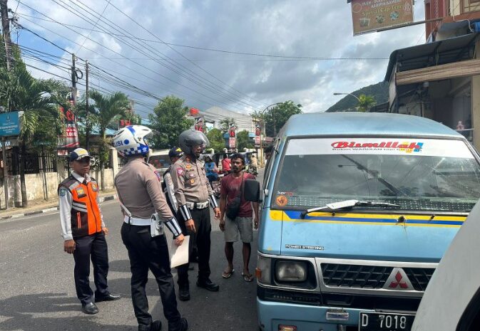  Hari Kedua Belas Ops Patuh Toba 2024 Polres Sibolga, Tindak Pelanggar Dengan Tilang Manual