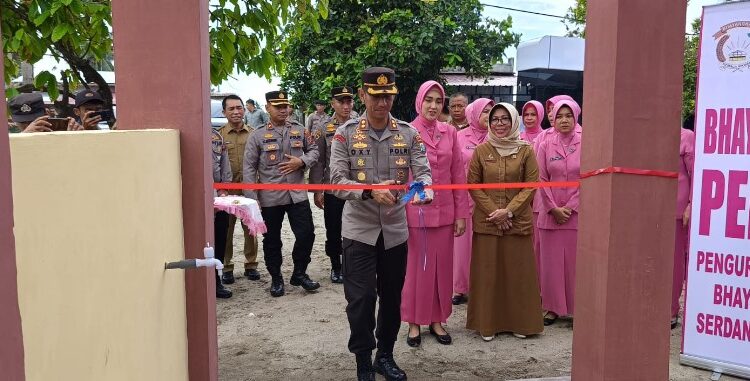  Air Bersih Impian Warga Desa Makmur Terwujud