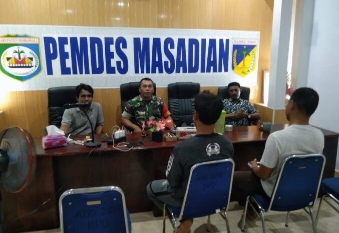 Babinsa Kodim 1311/Morowali Serka Rusidi: Tingkatkan Kerjasama dan Kekompakan Dengan Komsos di Wilayah Kepulauan Desa Masadian