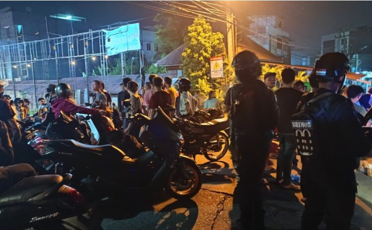  Sat Brimob Polda Sumut Patroli Kamtibmas di Wilkum Polsek Medan Tembung