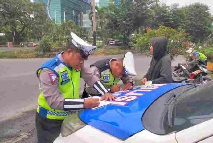  Hari Pertama Operasi Patuh Toba 2024, Polres Pelabuhan Belawan Keluarkan 10 Tilang dan 15 Surat Teguran