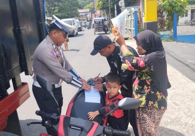  Operasi Patuh Toba, Satlantas Polres Sibolga Berikan Penindakan 10 Jenis Pelanggaran Prioritas Bagi Pengendara