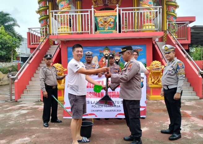  Commander Wish Kapolda Sumut, Polres Labusel Bersihkan Rumah Ibadah Lintas Agama