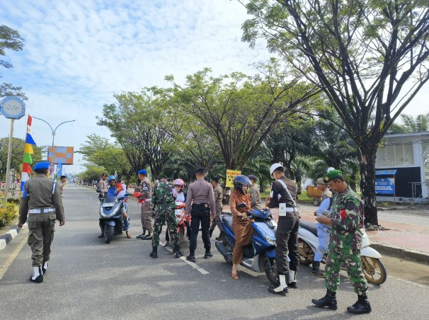  Sambut Hut RI Ke-79, Kolaborasi TNI-Polri Bersama Pemda Morowali Bagikan Puluhan Ribu Bendera