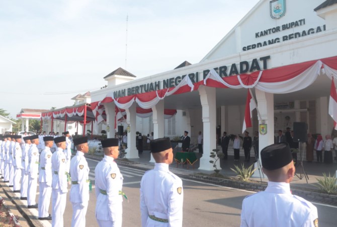  Kukuhkan 33 Paskibraka, Wabup Sergai Ingatkan Semangat Perjuangan Para Pahlawan