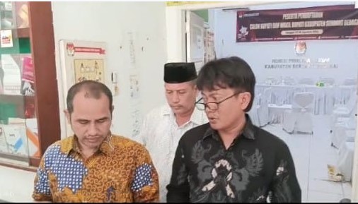  Ketua KPU Sergai Gelar Konferensi Pers Terkait Pendaftaran Paslon Bupati dan Wabup