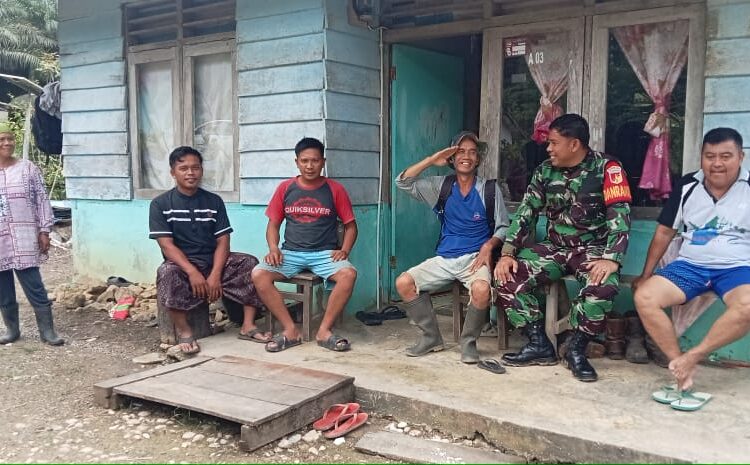  Danramil 1311-02/Bungku Selatan Laksanakan Komsos Jalin Silaturahmi Dengan Tokoh-Tokoh Masyarakat Desa Buleleng