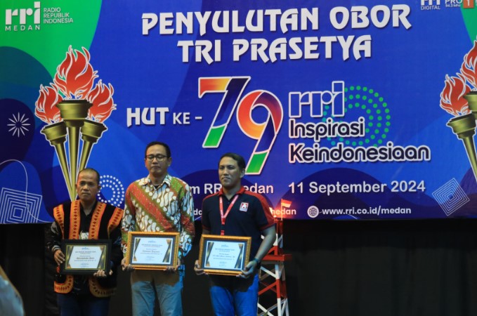  Peringatan Hut Ke- 79 LPP RRI, Wali Kota Medan Ikuti Prosesi Penyulutan Obor Tri Prasetya