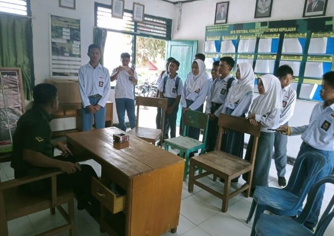  Proyek Kurikulum Merdeka Dengan Tema Bullying, Babinsa Kodim 1311/Morowali Terima Kunjungan Siswa SMA Negeri Menui