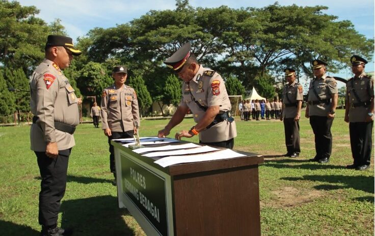  Serah Terima Jabatan Enam Pejabat Utama Polres Sergai Dipimpin Kapolres AKBP Jhon Sitepu