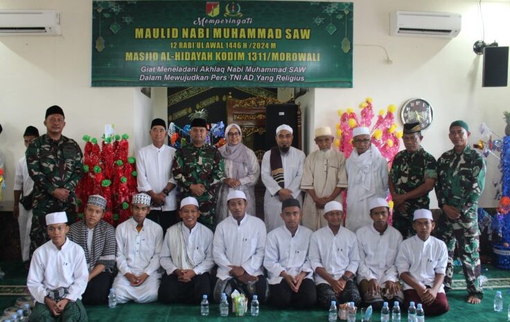  Kodim 1311/Morowali dan Persit Peringati Maulid Nabi. Muhammad SAW 1446 H/2024 M, “Meneladani Akhlak Nabi Muhammad SAW, Wujudkan TNI AD yang Religius”