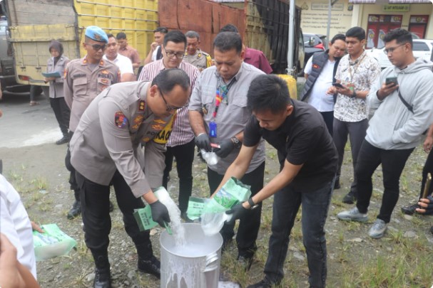  Polres Langkat Gelar Pemusnahan Barang Bukti Sabu Seberat 21.426,58 Gram