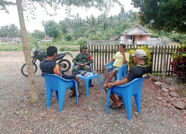  Babinsa Kodim 1311/Mrw Laksanakan Melaksanakan Anjangsana dan Silaturahmi di Desa Saliti