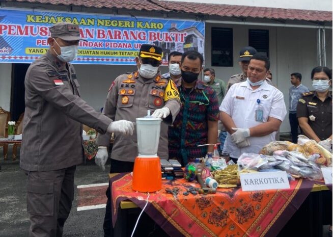  Kapolres Tanah Karo Hadiri Pemusnahan Barang Bukti