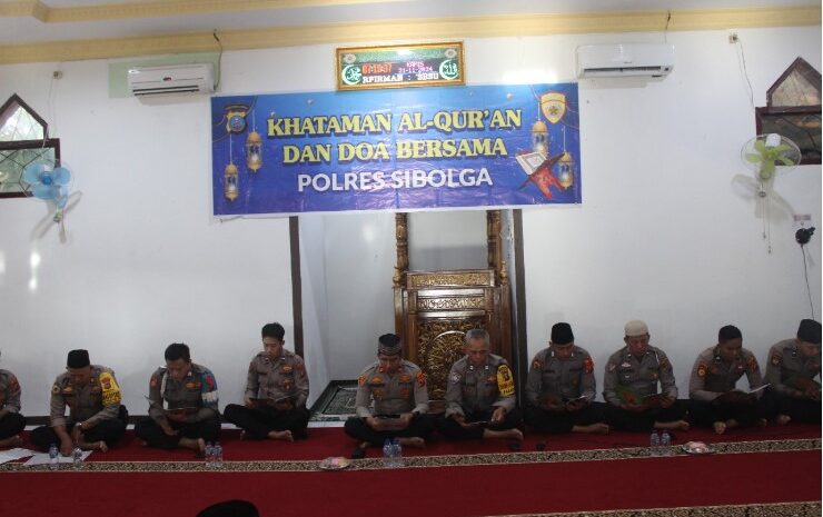  Kapolres Sibolga Ikuti Khataman Alqur’an dan Doa Bersama