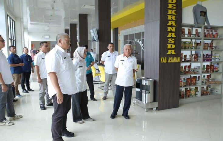  Bupati Asahan Tinjau Mall Pelayanan Publik