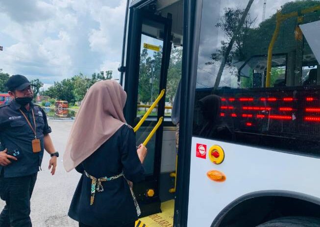  Apresiasi Hadirnya 60 Bus Listrik, Warga: Terima Kasih Pak Bobby, Kami Merasa Aman dan Nyaman