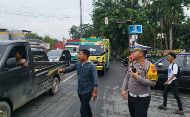  Satlantas Polresta Deli Serdang Laksanakan Pengamanan Pertandingan Sepak Bola PSMS Vs Sriwijaya