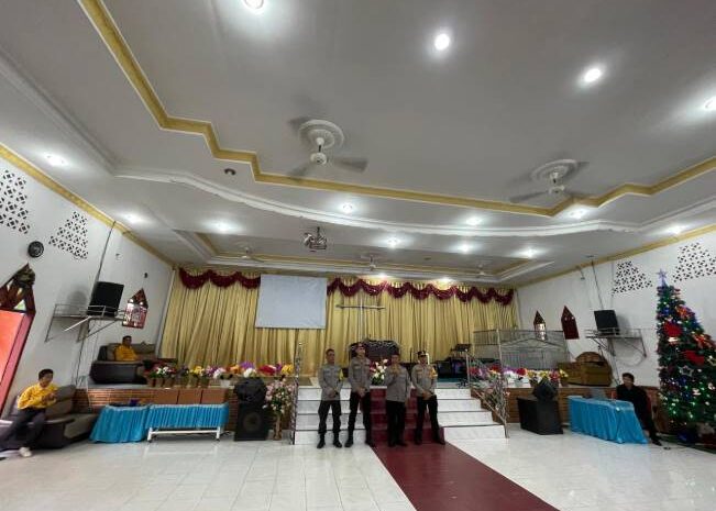  Polres Sibolga Laksanakan Minggu Kasih di Gereja GKII Sibolga