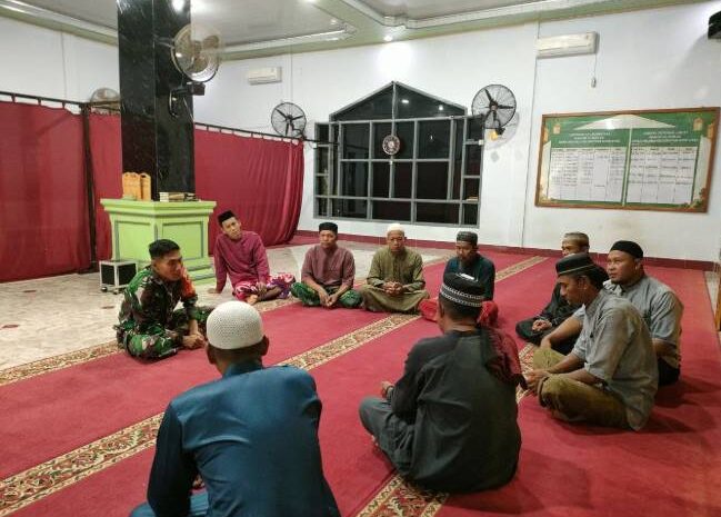  Babinsa Koramill 1311-05/Mori Atas Silaturahmi Dengan Tokoh Agama Desa Kolaka