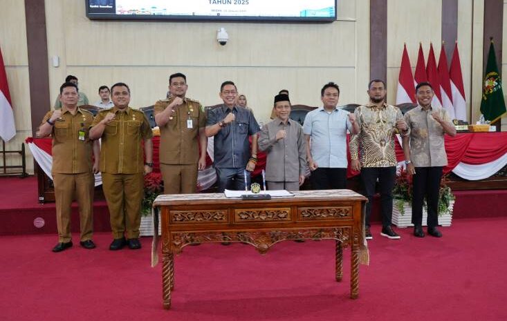  Wali Kota Medan dan DPRD Kota Medan Setujui Propemperda Tahun 2025