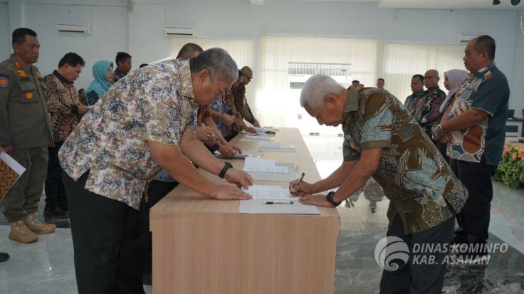  Di Aula Kantor Bupati, Pemkab Asahan dan Seluruh OPD Lakukan Penandatanganan Kolektif PK