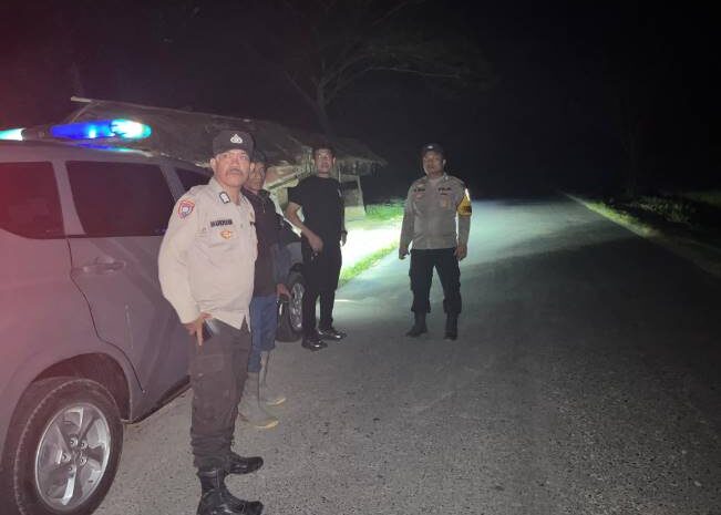  Tingkatkan Patroli Malam Hari, Personil Polsek Lima Puluh Kontrol Daerah Rawan Kejahatan