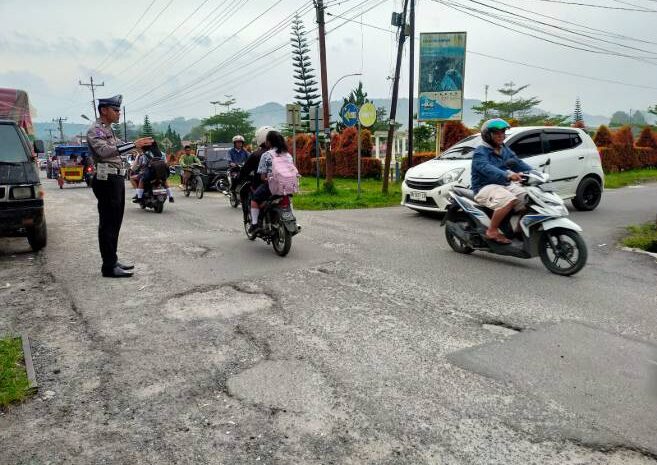  Polres Pakpak Bharat Ciptakan Kamseltibcar Lantas Giat Simpati, Teguran dan Penindakan Hukum Berjalan