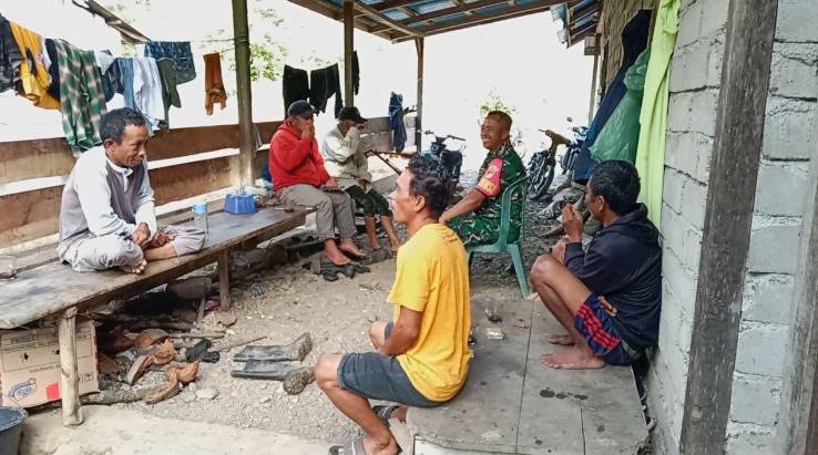  Babinsa Koramil 1311-08/Soyo Jaya Laksanakan Komsos Pererat Silaturahmi Dengan Warga Binaan
